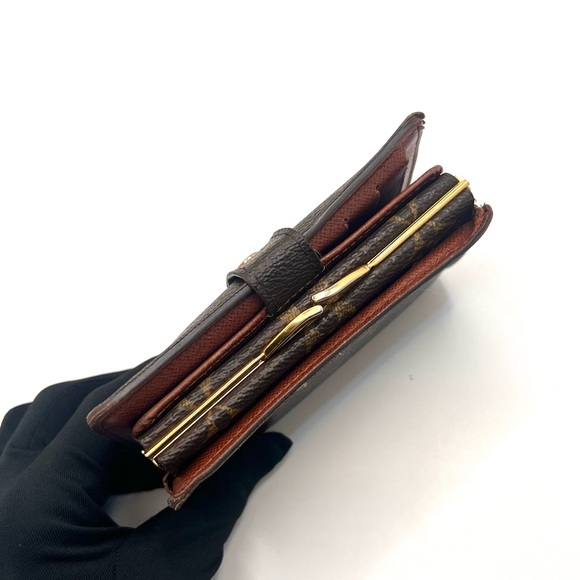 Authentic Louis Vuitton LV Monogram Compact Kiss Closure Wallet - Picture 4 of 16